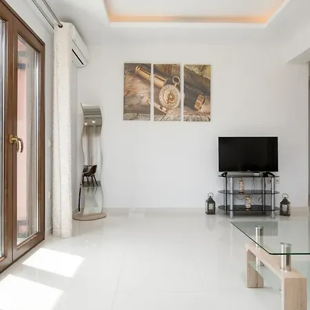 One And Only At Navagio Zakynthos * Volímai